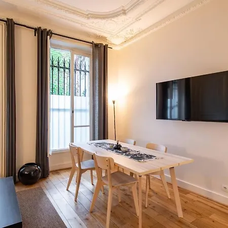 Morland - And Cozy Near The Seine * Parigi